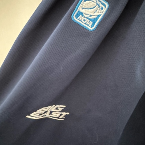 Authentic West Virginia mountaineer basketball shorts, Nike brand size 40 - Picture 3 of 5